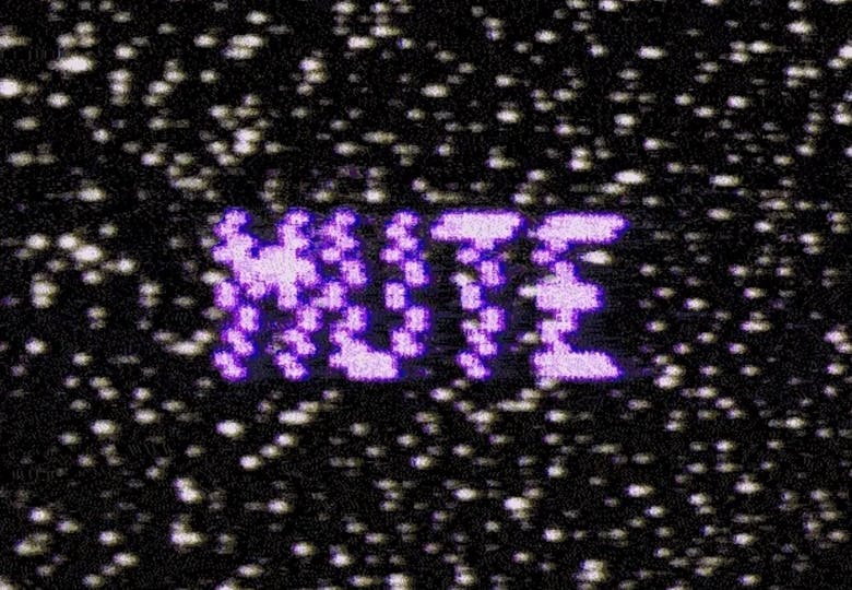 In Bed with Tech : Generation Mute: when silence becomes a trend